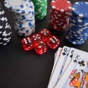 PLAYING POKER HOW TO KILL AN HOUR