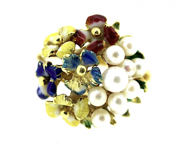 18ct Art Deco Flower Pearl Ring.
