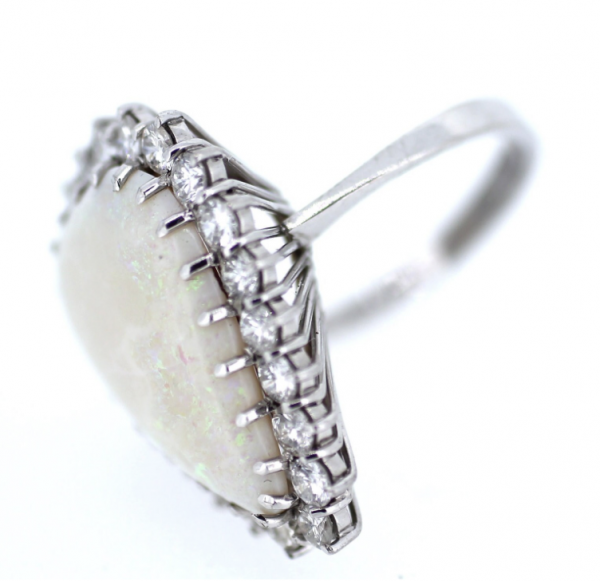 18ct White Gold, Opal & Diamond Ring - Image 4