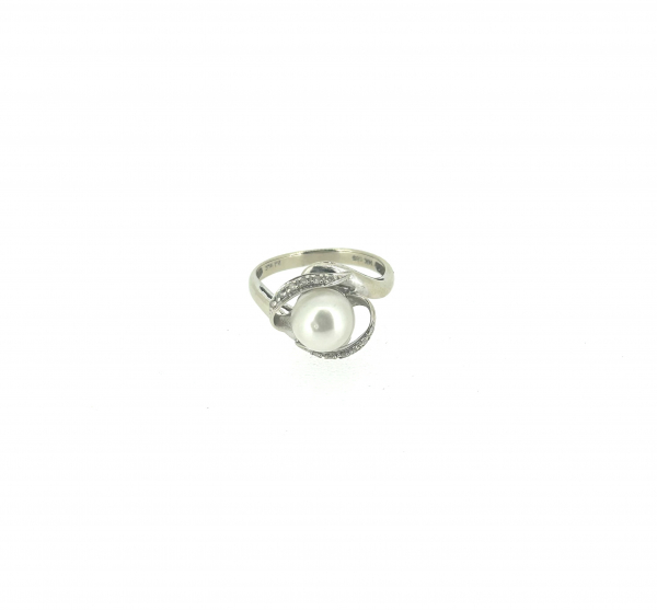 14ct Cultured Pearl & Diamond Ring