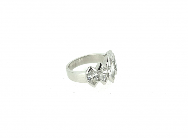 Platinum &3.50ct Diamond Ring. - Image 3