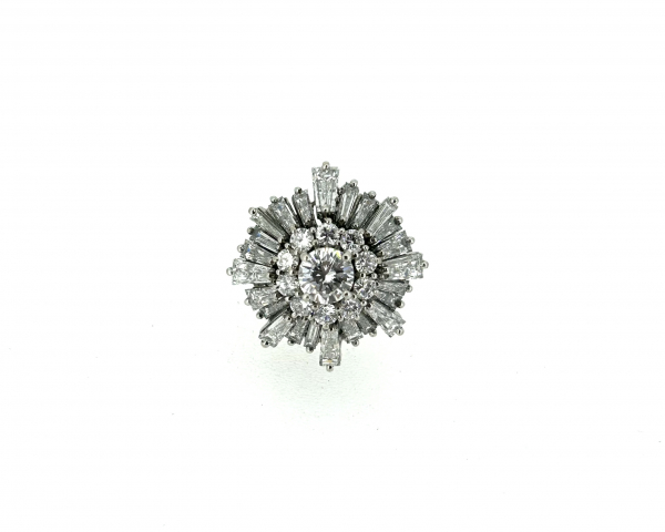 18ct & 7ct Diamond Ring