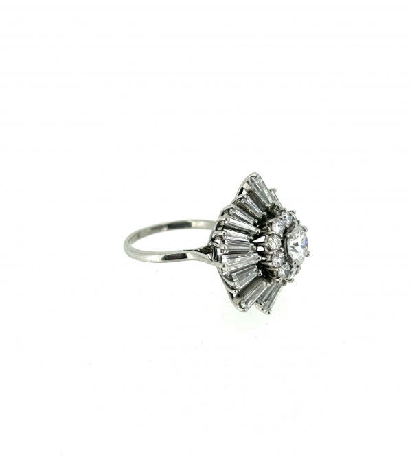 18ct & 7ct Diamond Ring - Image 3