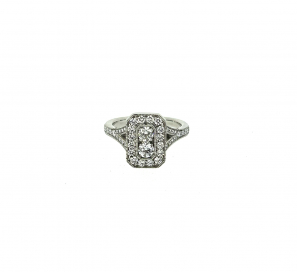 18ct & Diamond Ring