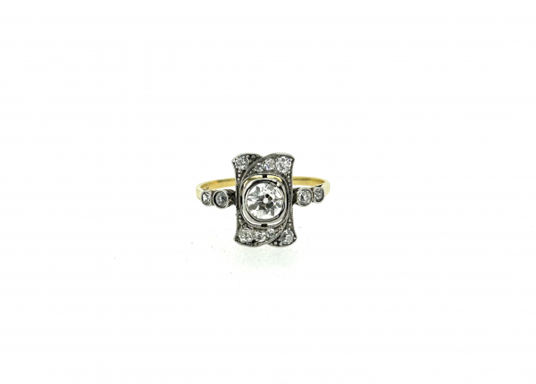 18ct Art Deco Diamond Ring