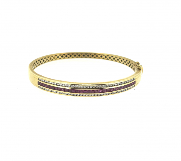 18ct Gold, 1.52ct Diamond, 1ct Ruby Bangle