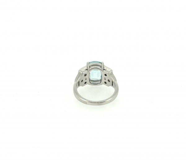 9ct Gold, 4ct Aquamarine & 0.50ct Diamond Ring - Image 4