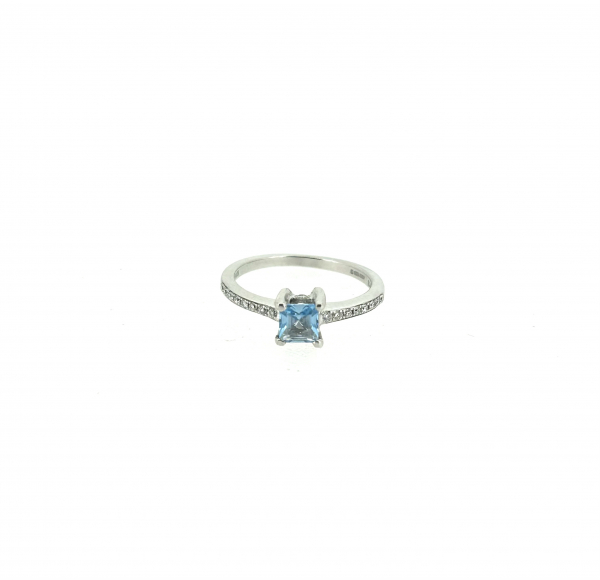18ct Gold, Aquamarine & Diamond Ring