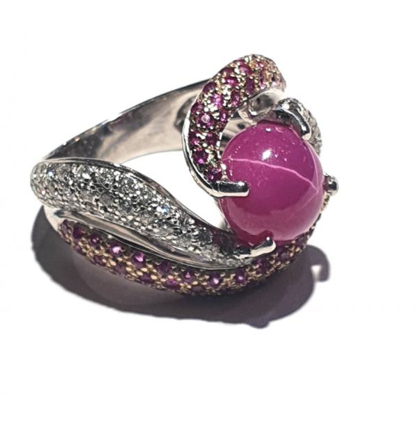 18ct Star Ruby & Diamond Ring. - Image 4