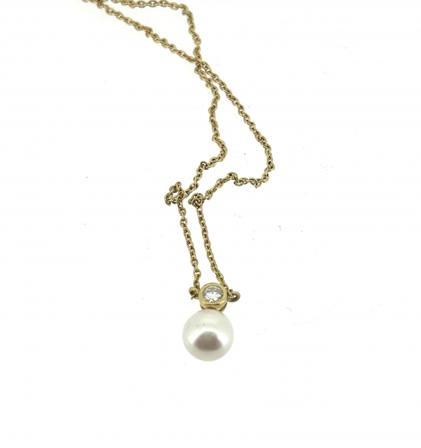 18ct, 0.15ct Diamond & Pearl Necklace - Image 3