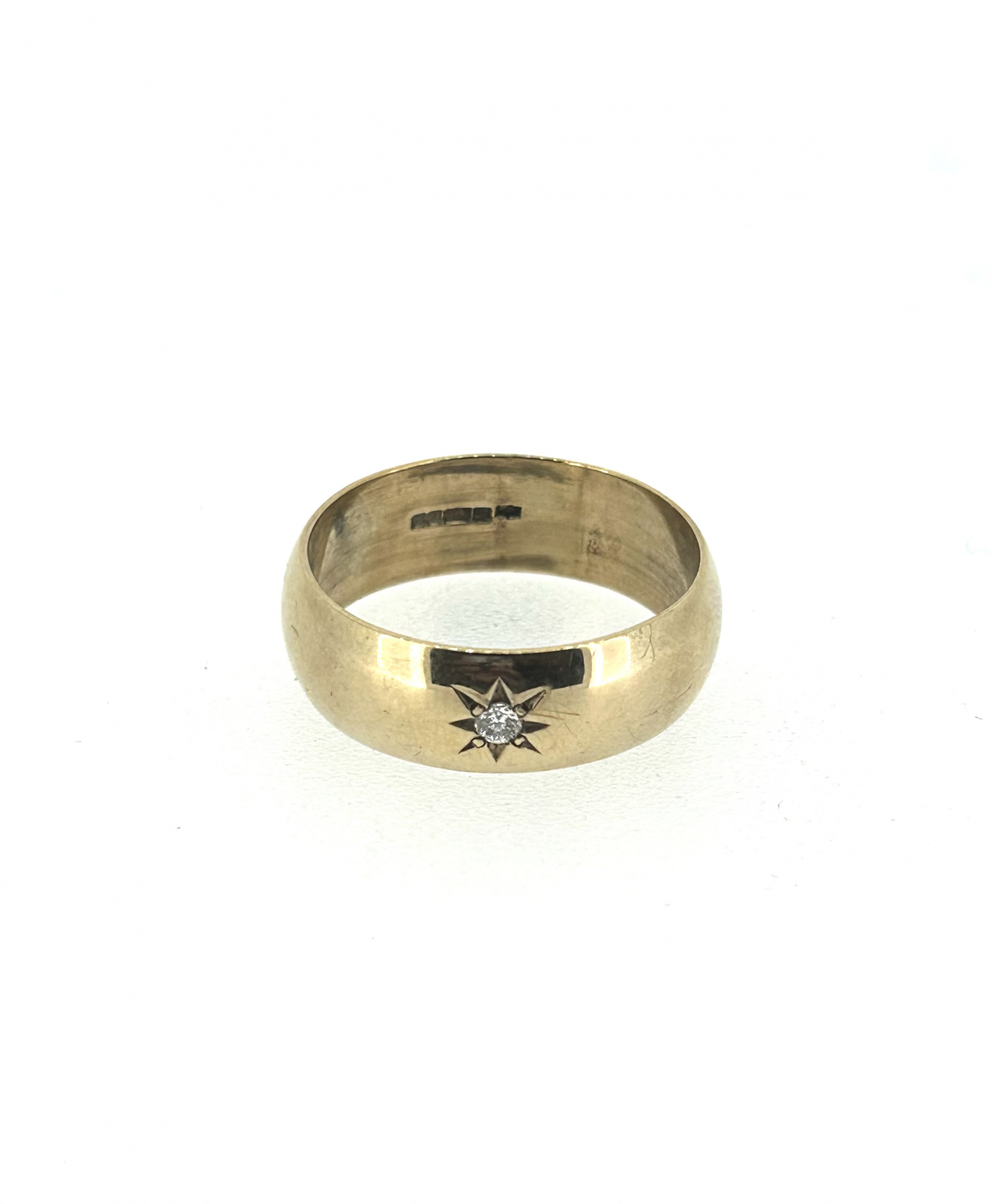 9ct Yellow Gold and Diamond wedding band