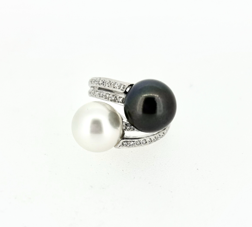 18ct South Sea Pearl & Diamond Ring