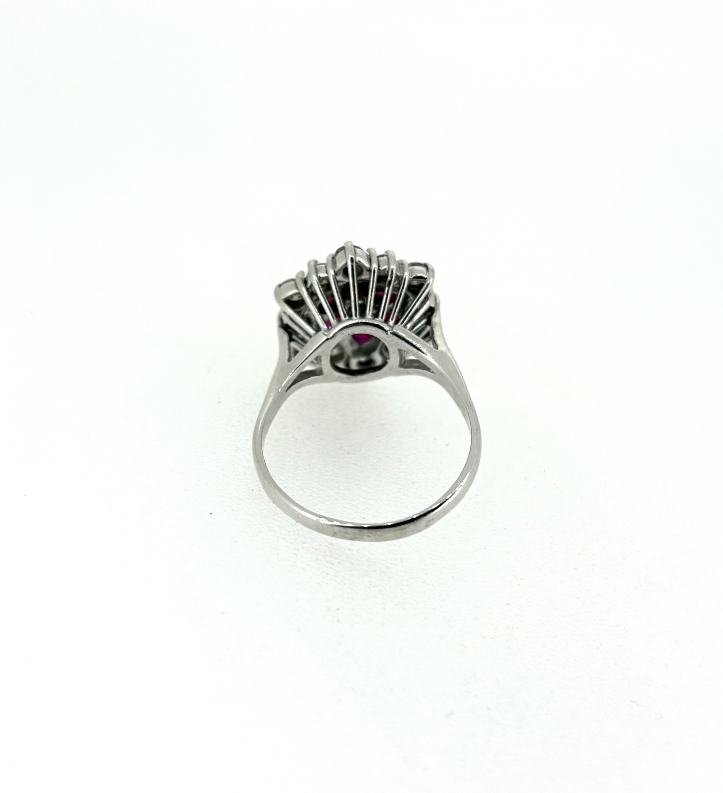 18ct Gold, Ruby & Diamond Ring - Image 4
