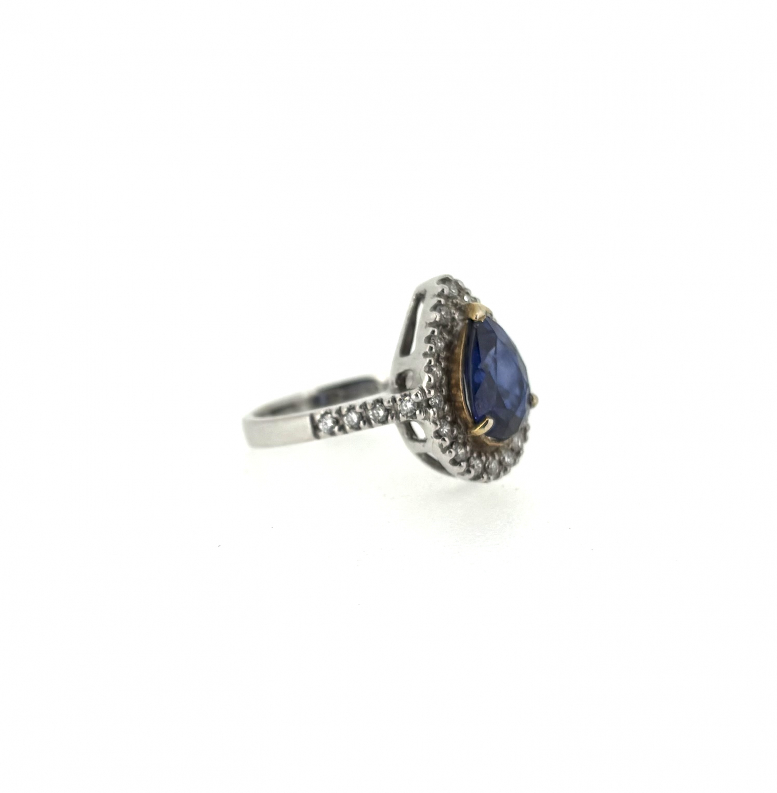Platinum, Sapphire & Diamond Ring - Image 3