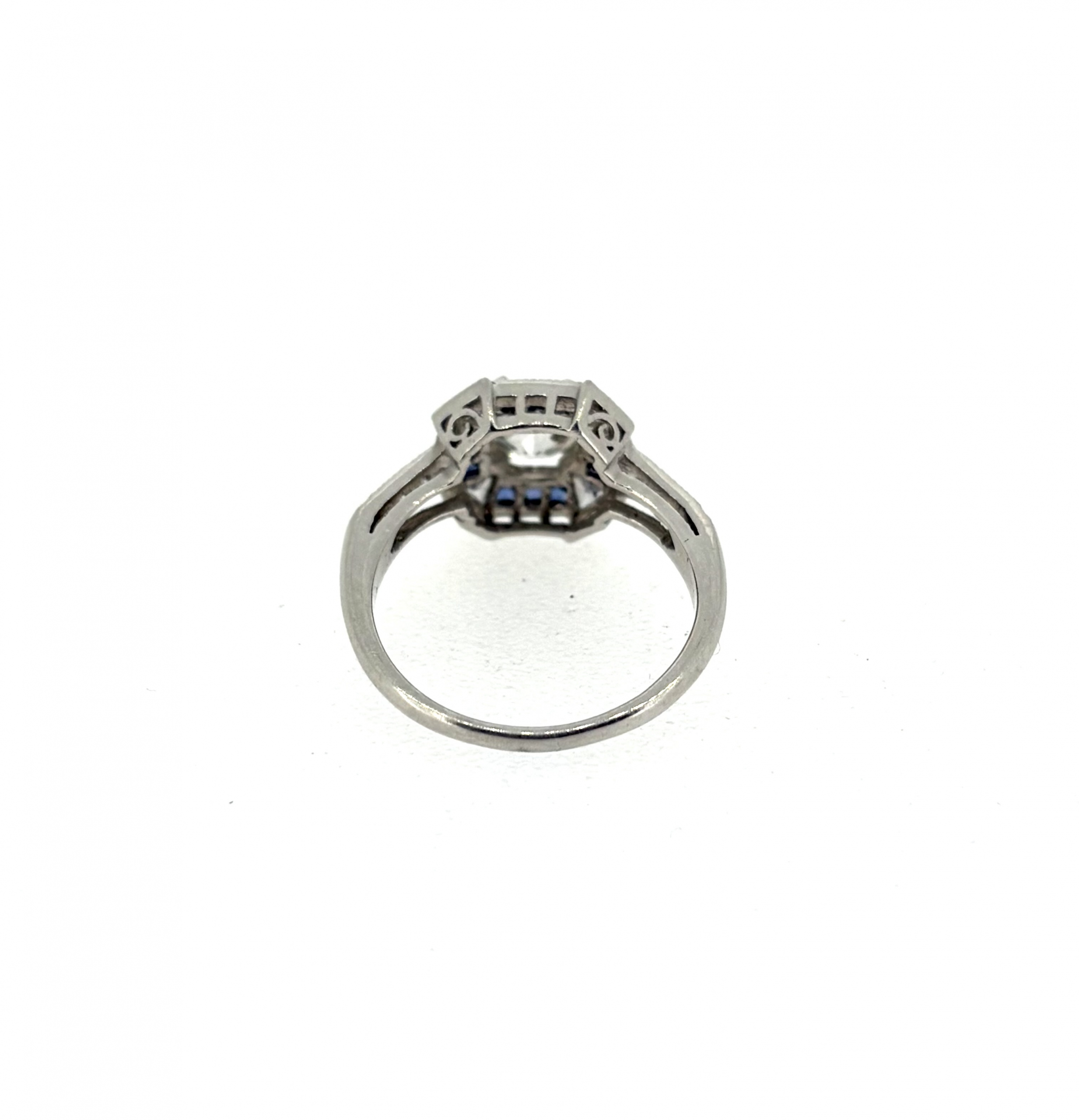 Platinum, Diamond & Sapphire Ring - Image 4