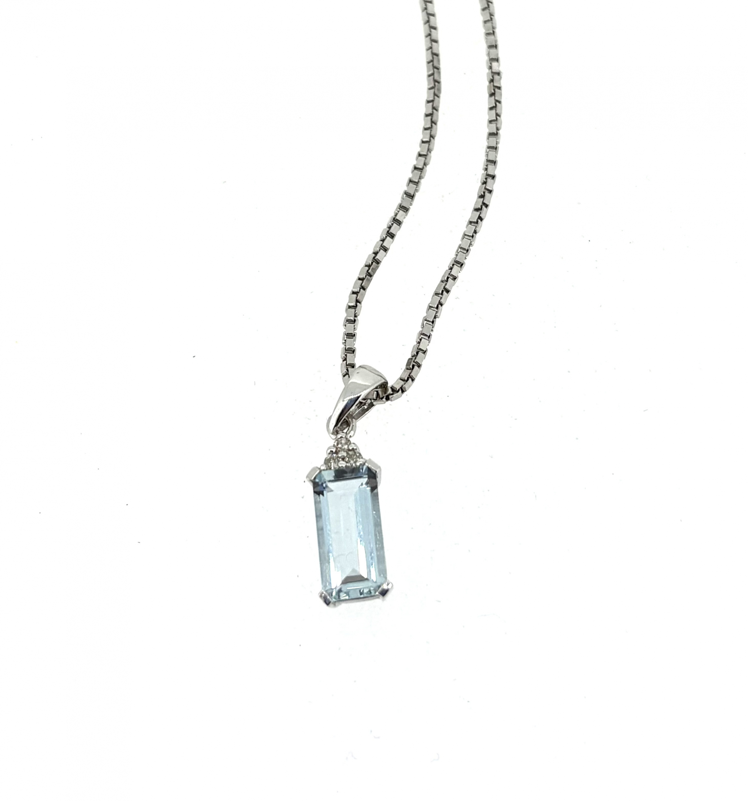 14ct Gold, Aquamarine & Diamond Necklace - Image 3