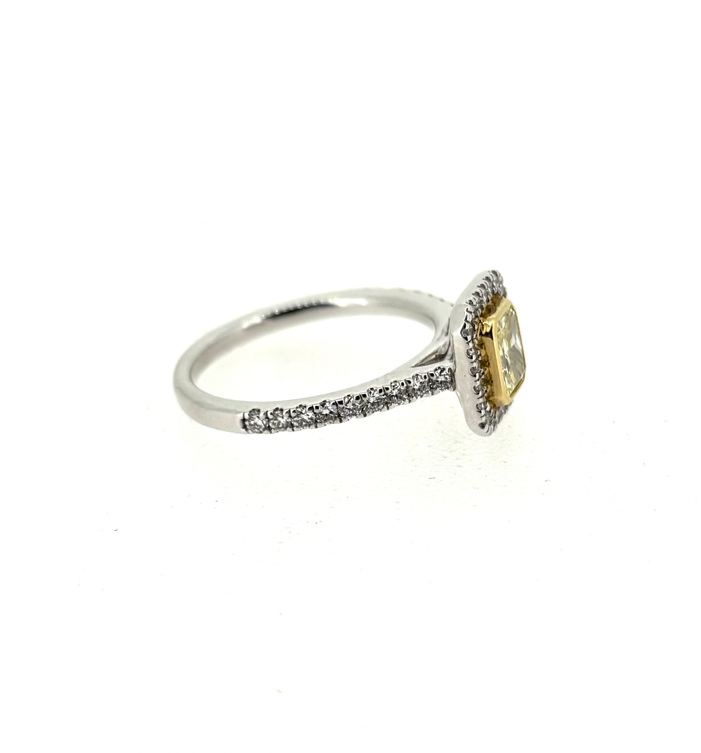 Platinum 0.59ct Yellow Diamond Ring - Image 3