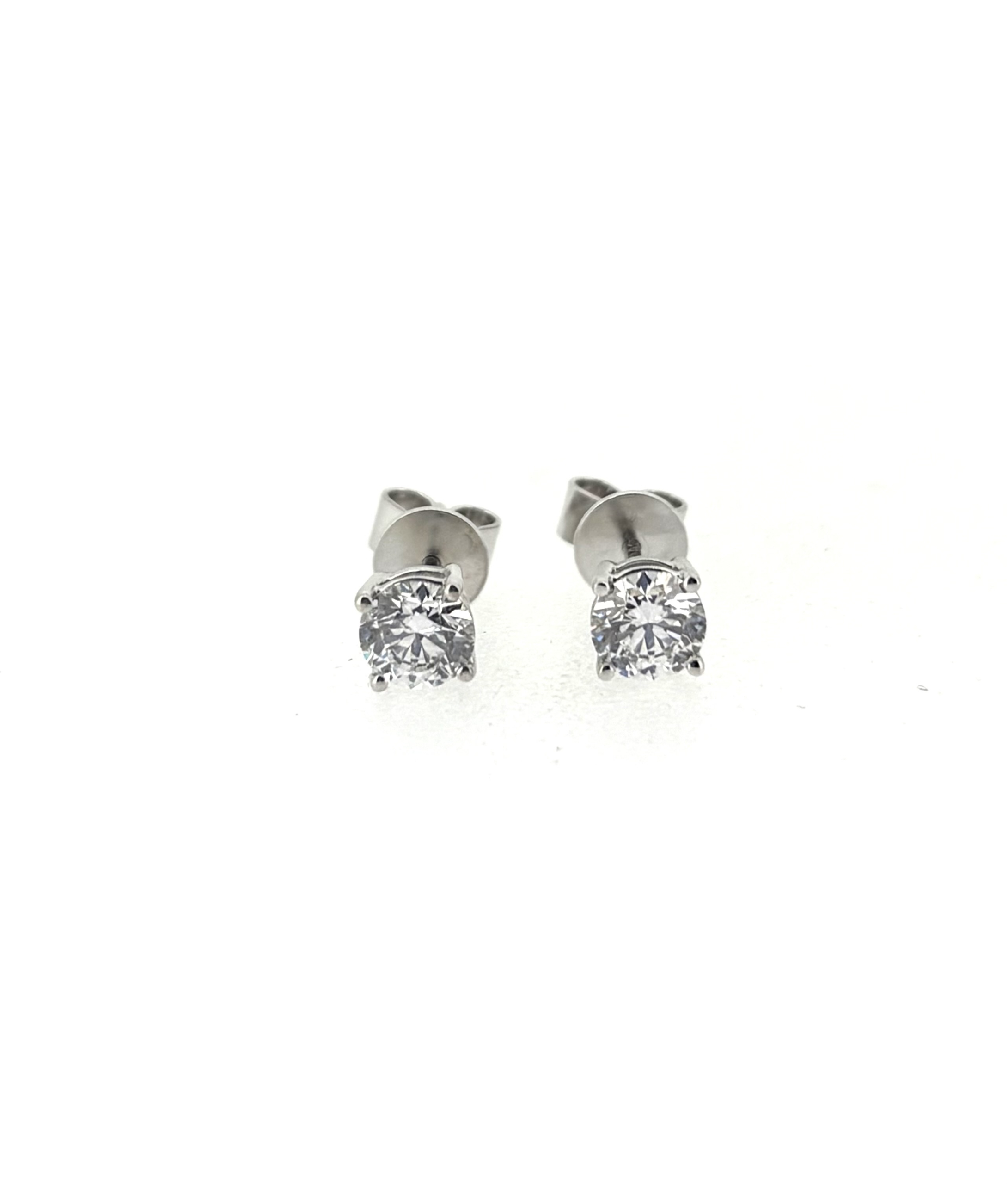 Platinum & 1.08ct Lab Grown Diamond earrings